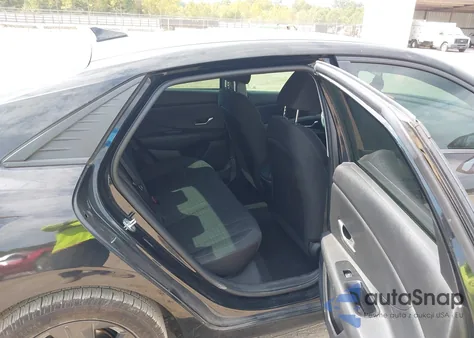 2021 Hyundai Elantra Sel z USA, uszkodzony, nr VIN 5NPLM4AG4MH034469